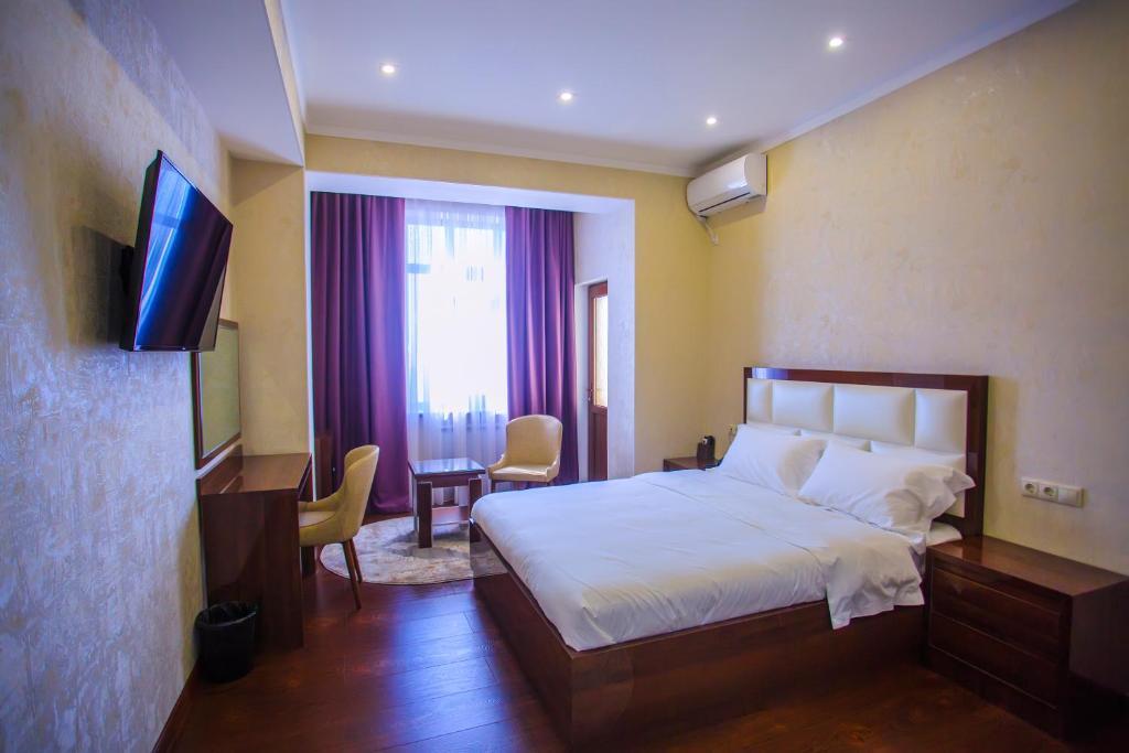 Hotel Ayni Douchanbé Extérieur photo