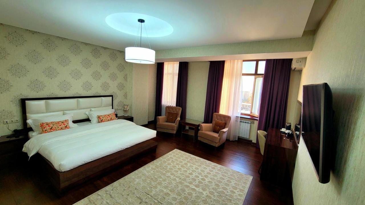 Hotel Ayni Douchanbé Extérieur photo