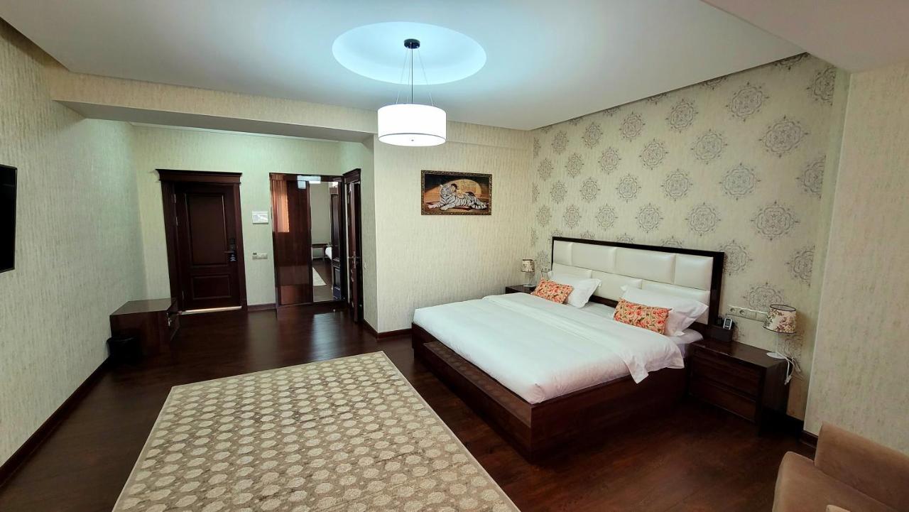Hotel Ayni Douchanbé Extérieur photo