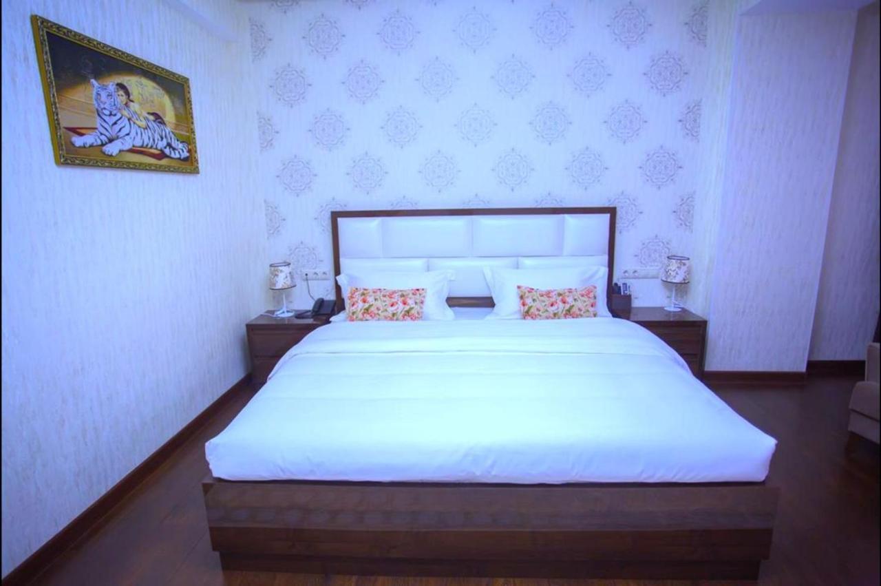 Hotel Ayni Douchanbé Extérieur photo